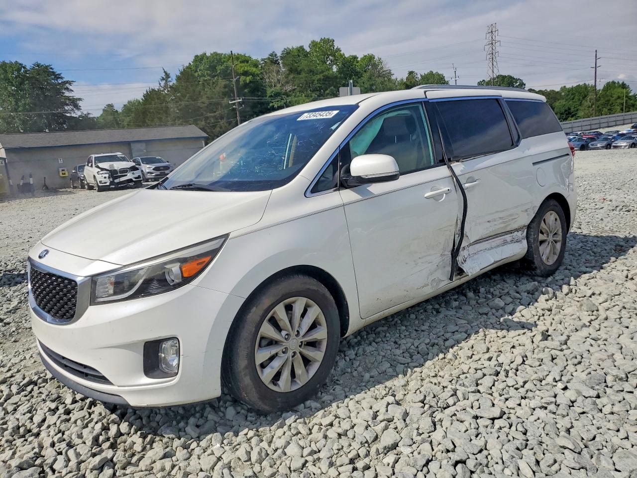 2016 KIA SEDONA EX - Middle level