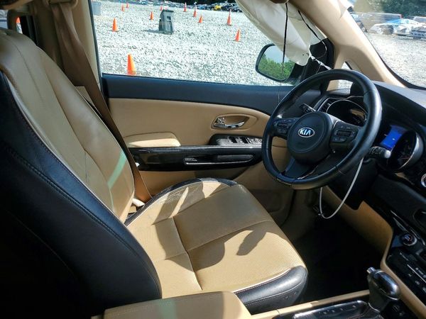 2016 KIA SEDONA EX - Middle level