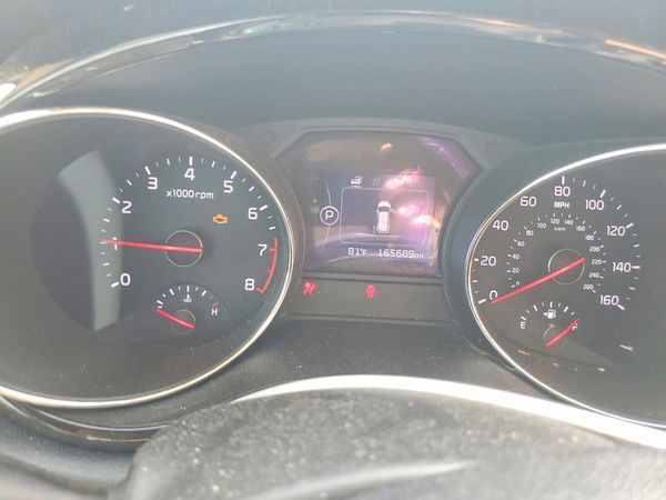 2016 KIA SEDONA EX - Middle level