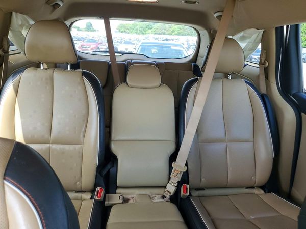 2016 KIA SEDONA EX - Middle level