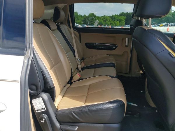 2016 KIA SEDONA EX - Middle level