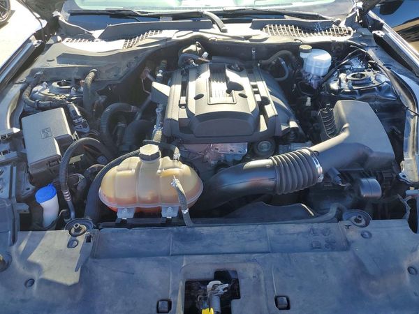 2020 FORD MUSTANG I4 Coupe — Engine bay