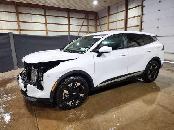 2026 KIA SPORTAGE LX — Front 3/4