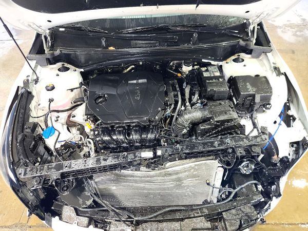 2026 KIA SPORTAGE LX — Engine bay