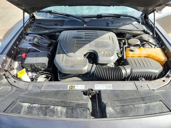 2015 DODGE CHALLENGER SXT Plus — Engine bay