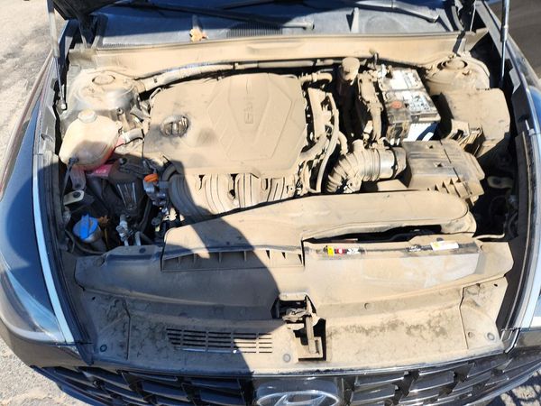 2022 HYUNDAI SONATA — Engine bay