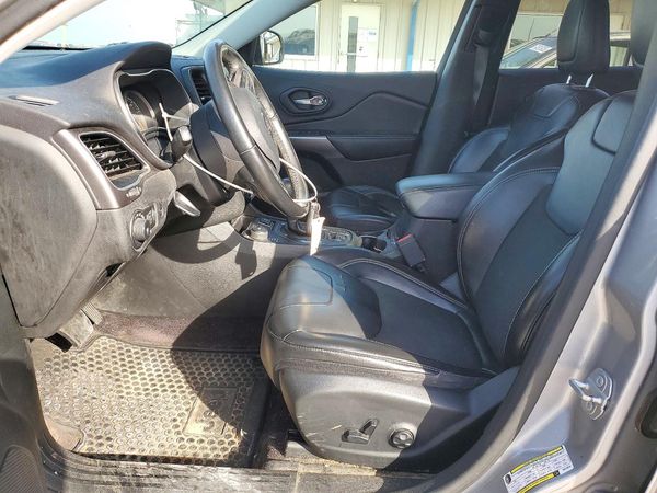 2019 JEEP CHEROKEE Latitude Plus — DENT
