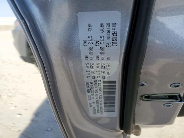 2019 JEEP CHEROKEE Latitude Plus — VINS