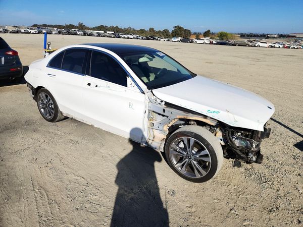 2018 MERCEDES-BENZ C C300 — Passenger 3/4