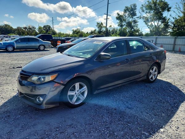 2012 TOYOTA CAMRY — Front 3/4