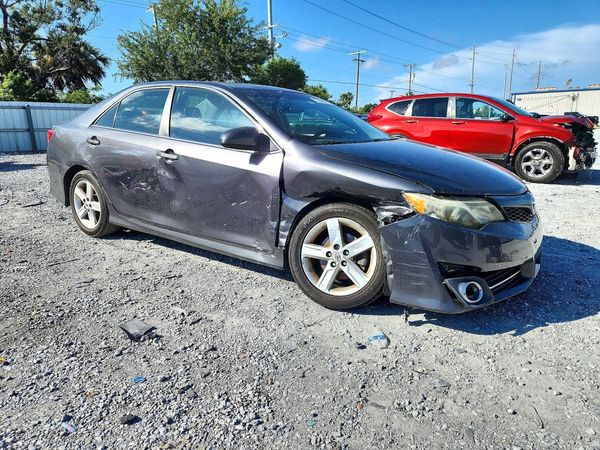 2012 TOYOTA CAMRY — Passenger 3/4