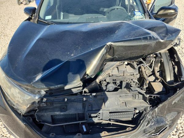 2019 HONDA CRV EX — Engine bay