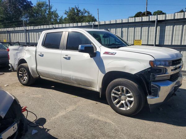 2019 CHEVROLET SILVERADO LT — Passenger 3/4
