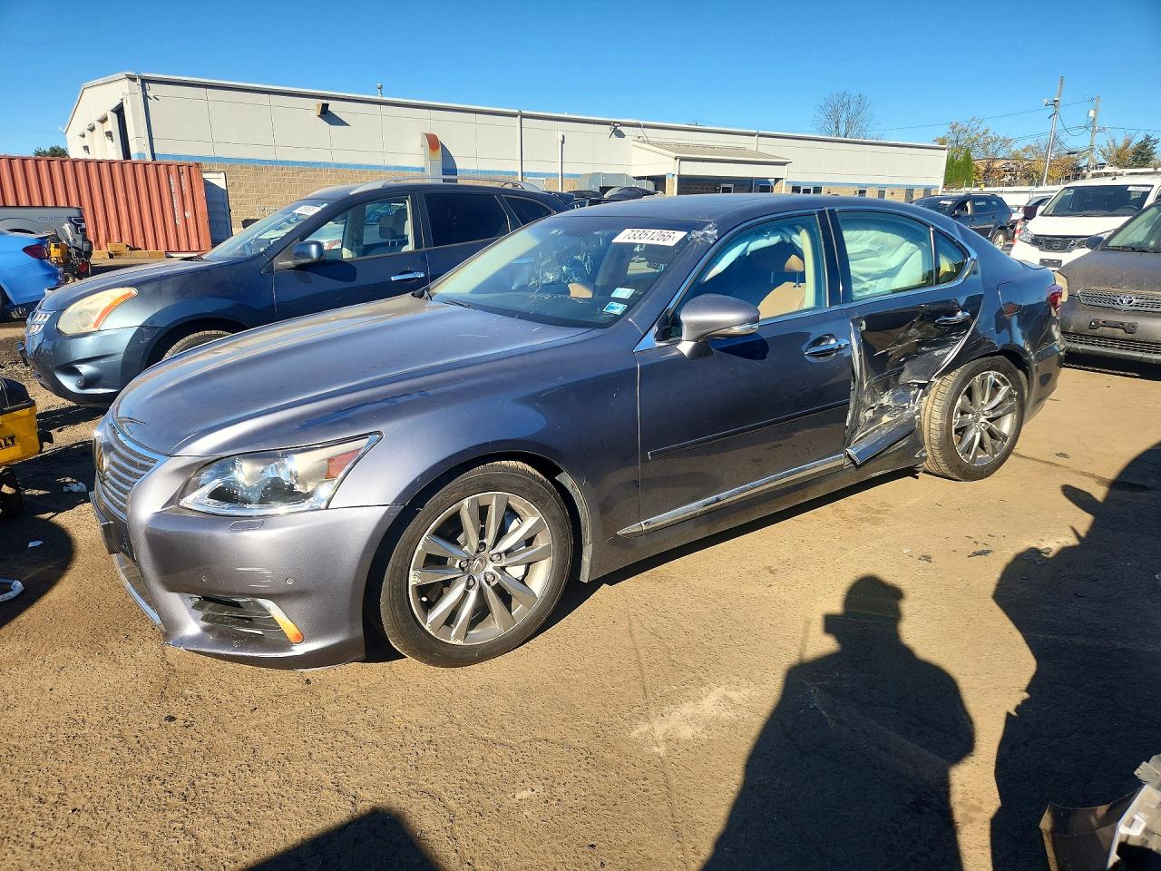 2014 LEXUS LS 460 — Front 3/4