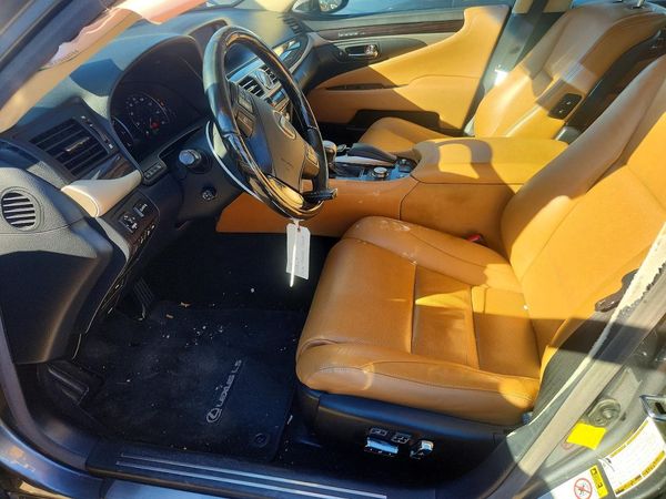 2014 LEXUS LS 460 — DENT