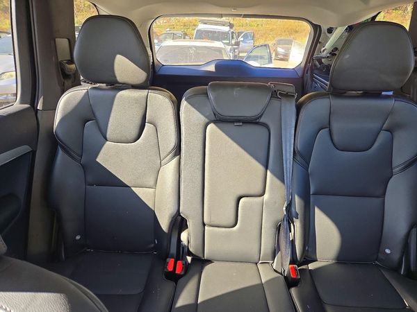 2022 VOLVO XC90 Momentum (excl S60) — SUVN