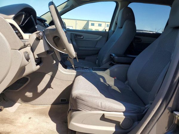 2014 CHEVROLET TRAVERSE LS — DENT