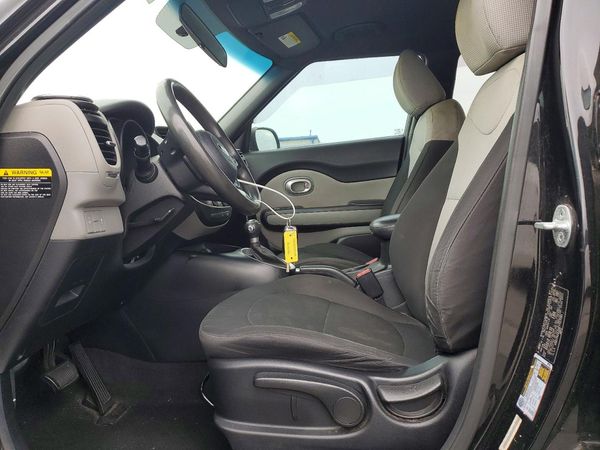 2014 KIA SOUL GL(BASE) — DENT