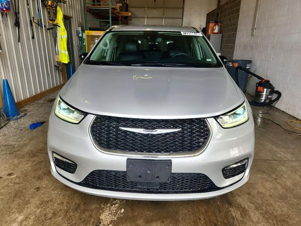 2024 CHRYSLER PACIFICA Touring L — DIRF