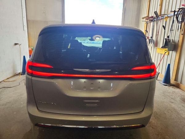 2024 CHRYSLER PACIFICA Touring L — DIRR