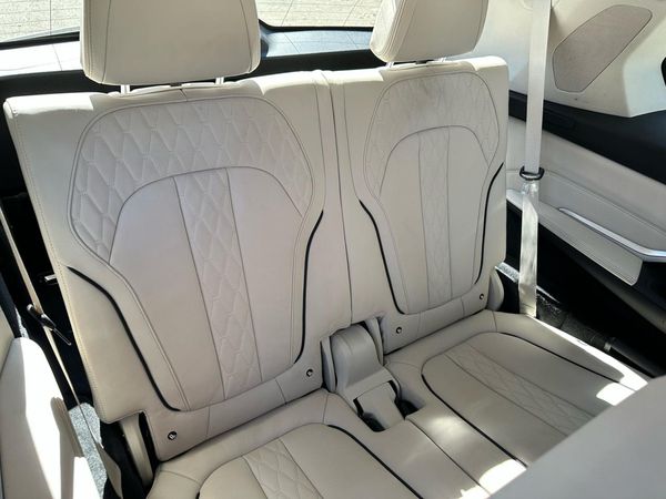 2020 BMW X7