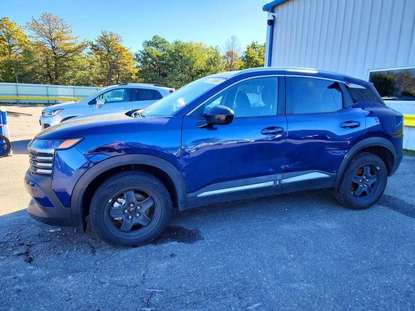 2026 NISSAN KICKS SV — Front 3/4
