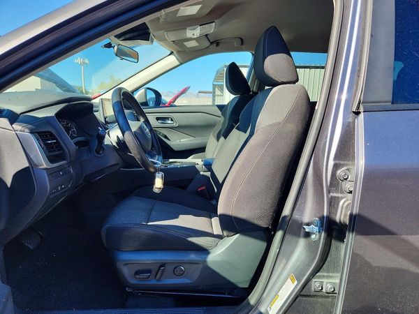 2025 NISSAN ROGUE SV — DENT