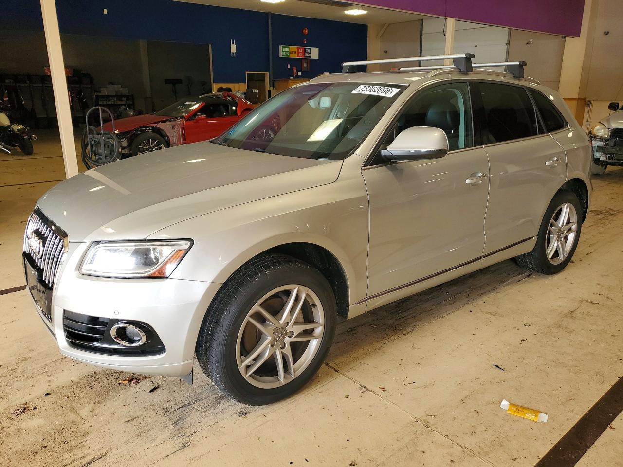 2015 AUDI Q5 Premium Plus — Front 3/4