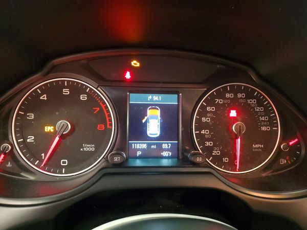 2015 AUDI Q5 Premium Plus — ODOM