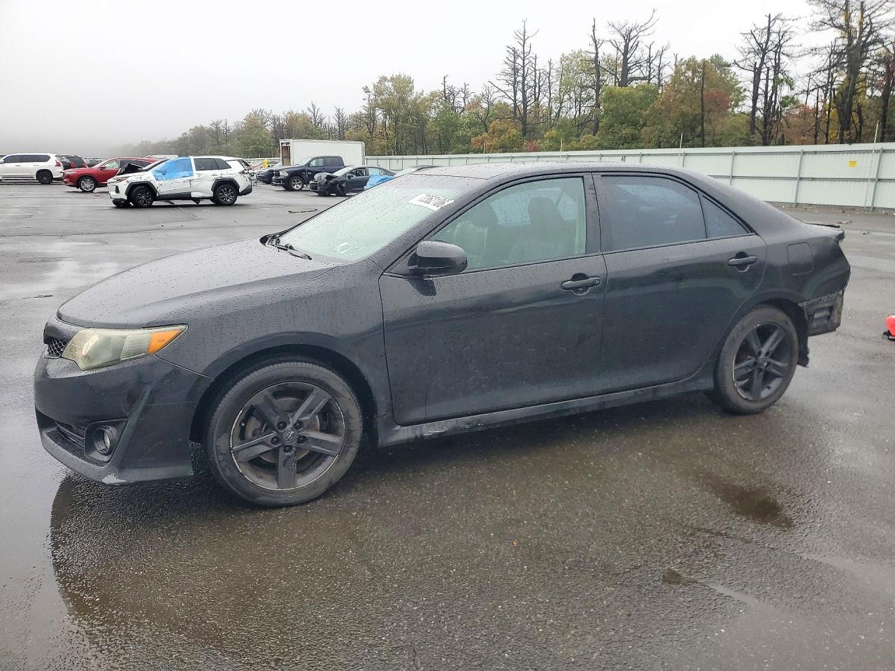 2012 TOYOTA CAMRY — Front 3/4
