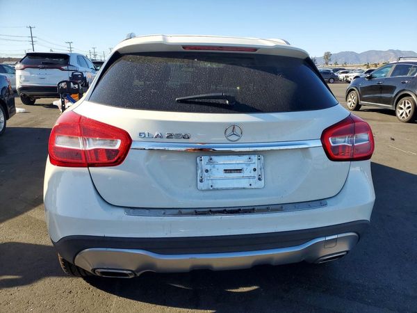 2018 MERCEDES-BENZ GLA GLA250 — DIRR