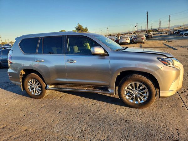 2020 LEXUS GX 460 Premium — Passenger 3/4