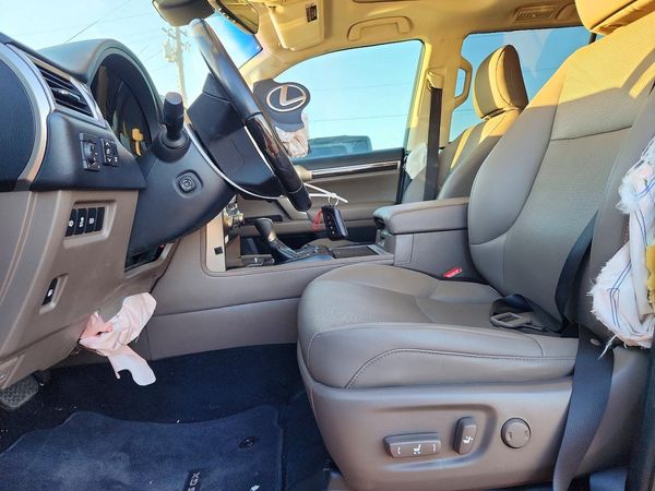 2020 LEXUS GX 460 Premium — DENT