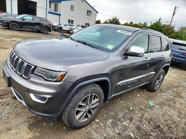 2017 JEEP GRAND CHEROKEE Limited — Front 3/4