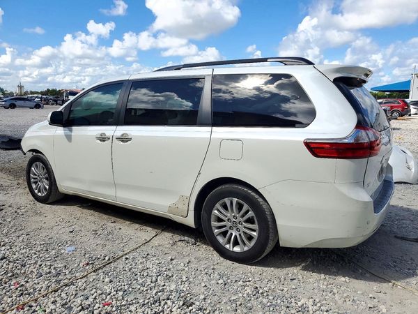 2015 TOYOTA SIENNA — DSRA