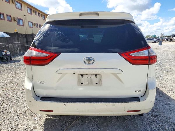 2015 TOYOTA SIENNA — DIRR