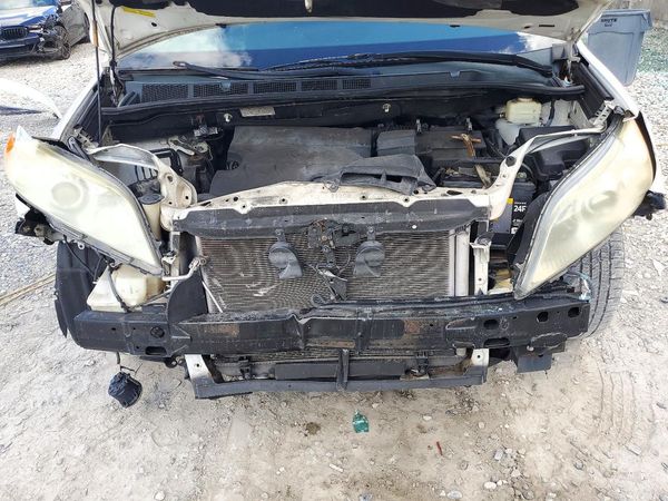 2015 TOYOTA SIENNA — Engine bay