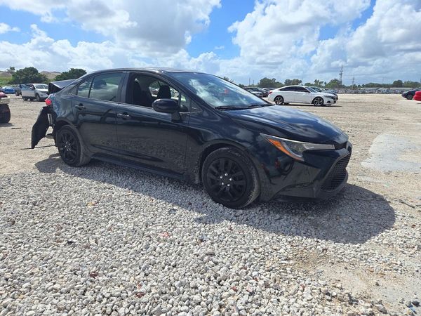 2020 TOYOTA COROLLA LE — Passenger 3/4