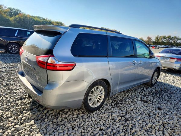 2015 TOYOTA SIENNA — PSRA