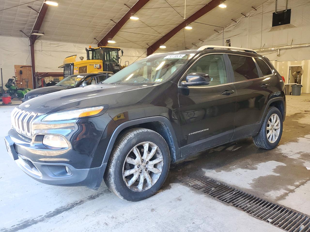 2014 JEEP CHEROKEE Limited — Front 3/4