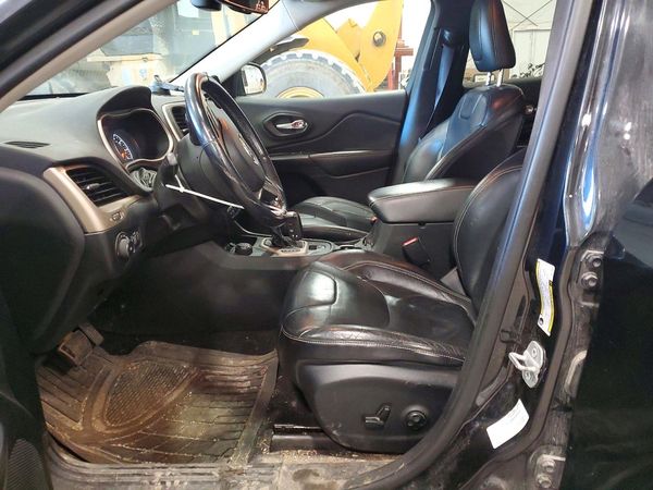 2014 JEEP CHEROKEE Limited — DENT