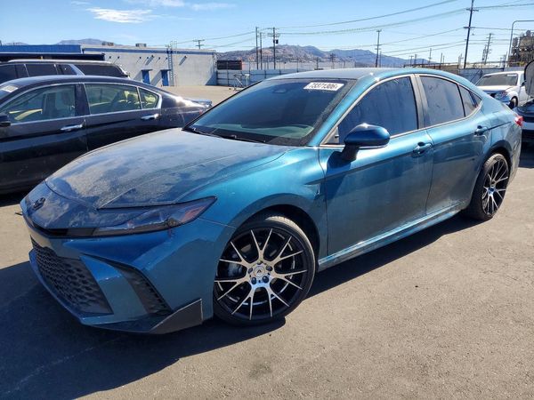 2026 TOYOTA CAMRY — Front 3/4