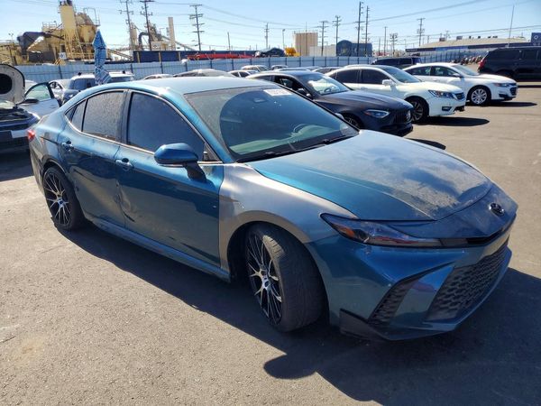 2026 TOYOTA CAMRY — Passenger 3/4