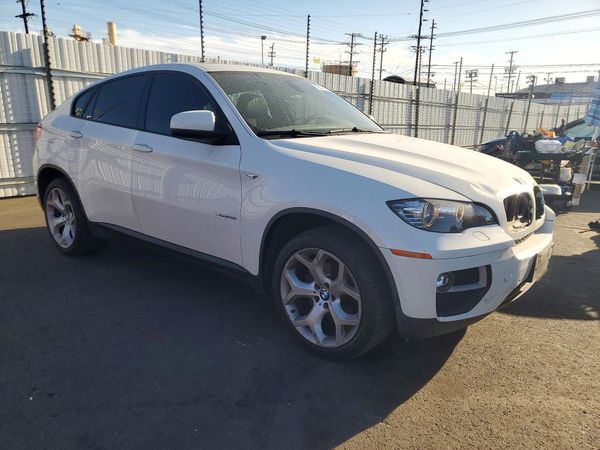 2013 BMW X6 xDrive35i — Passenger 3/4