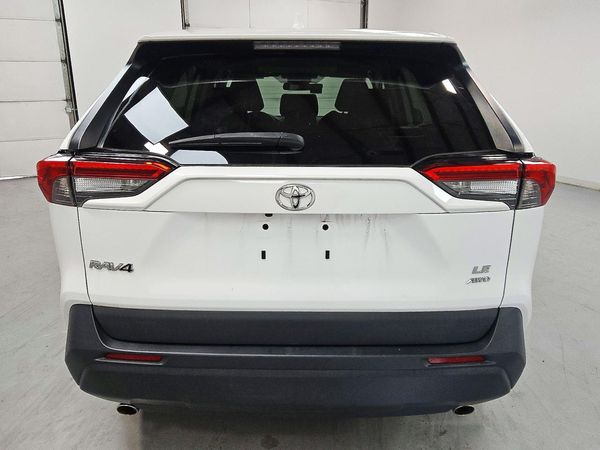 2022 TOYOTA RAV4 LE — DIRR