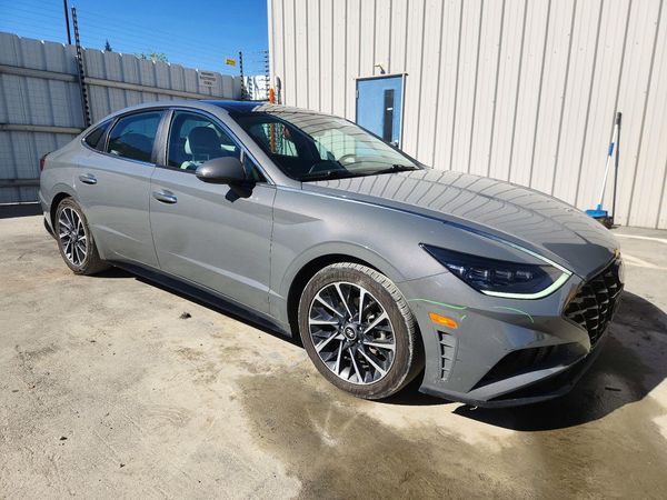 2023 HYUNDAI SONATA Limited — Passenger 3/4