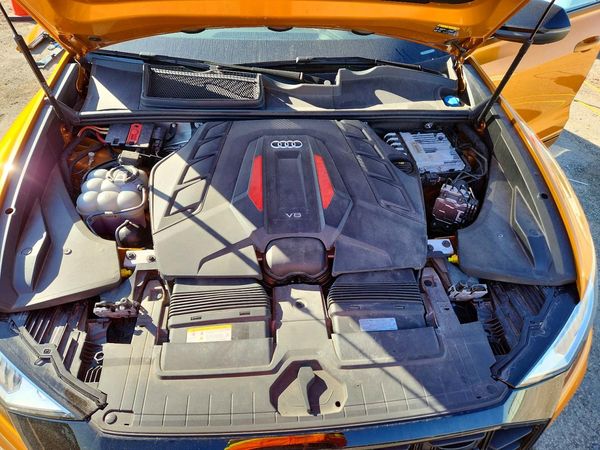 2023 AUDI SQ8 quattro Prestige — Engine bay
