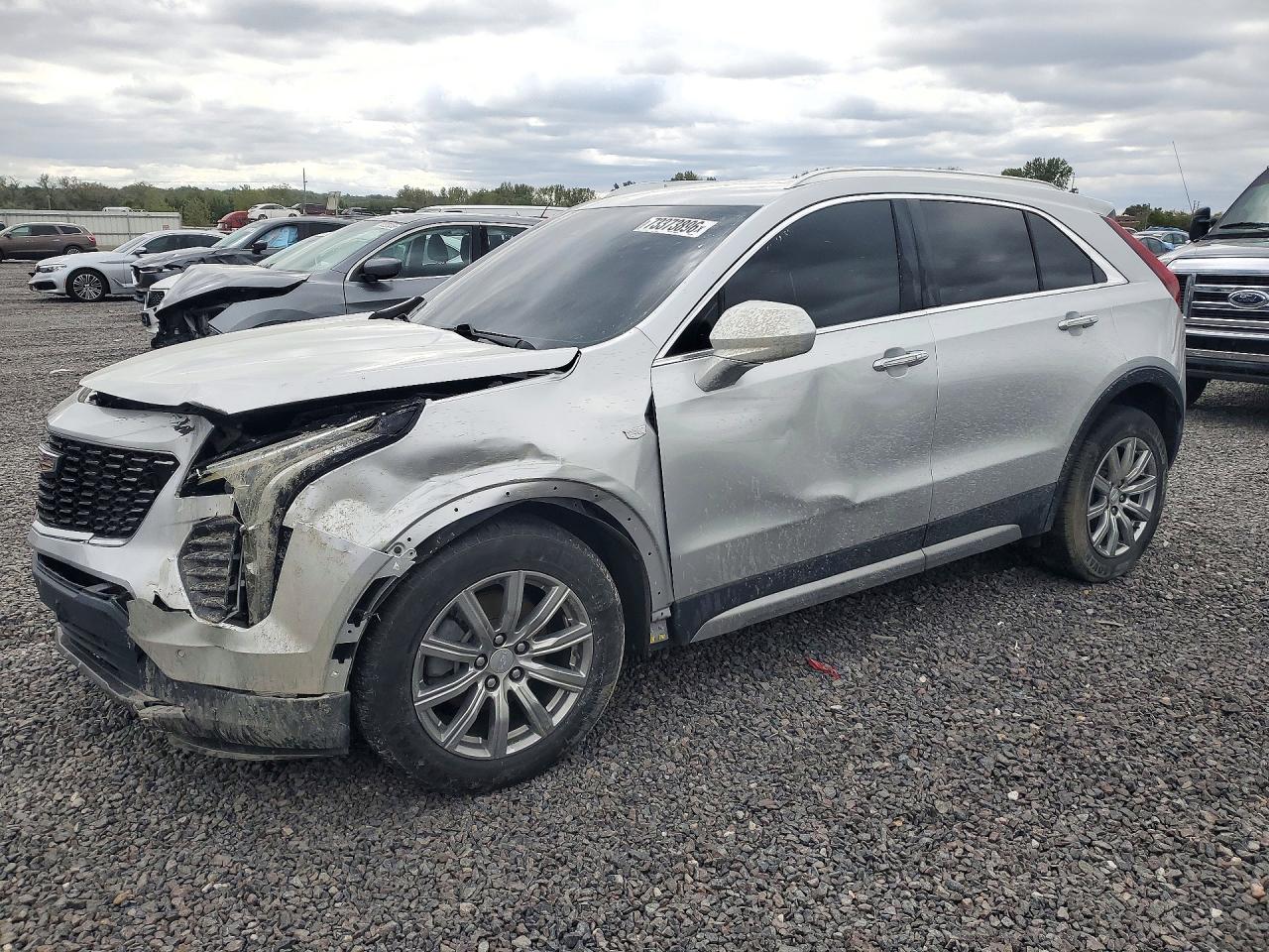 2020 CADILLAC XT4 Premium Luxury — Front 3/4