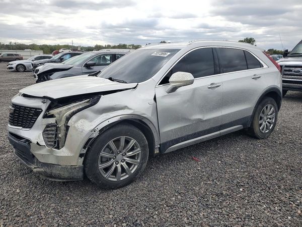 2020 CADILLAC XT4 Premium Luxury — Front 3/4