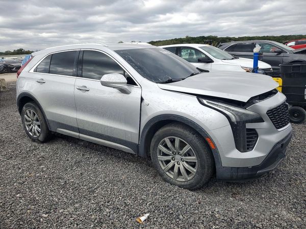 2020 CADILLAC XT4 Premium Luxury — Passenger 3/4